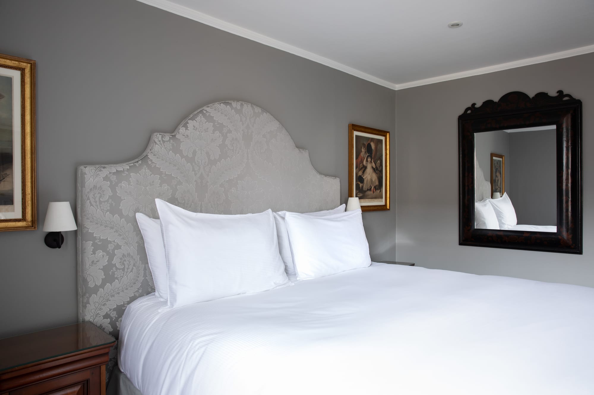 Luxury Double bedroom at No. 30 Knightsbridge