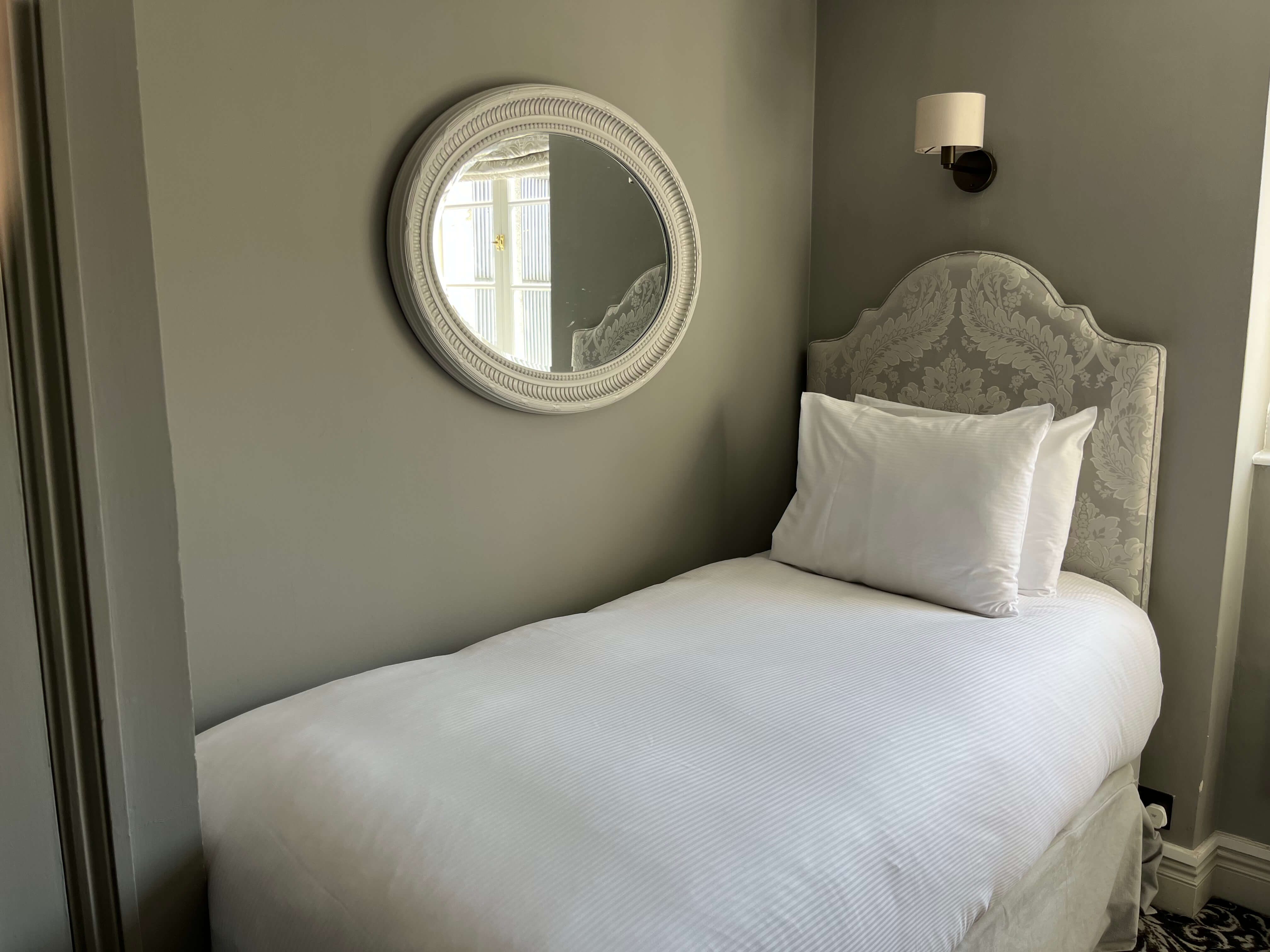 Single Stay bedroom at No. 30 Knightsbridge